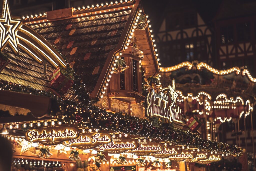 lights christmas market christmas 4705882